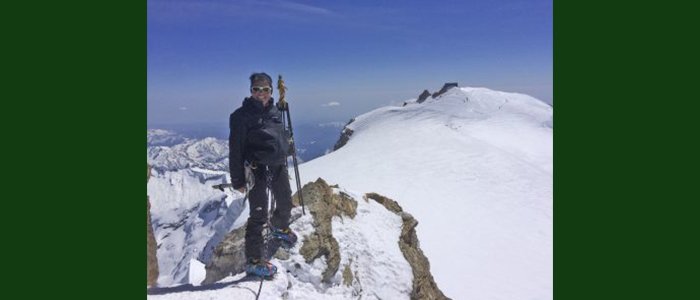 Ines Zucchelli, che ha raggiunto la vetta dell’Everest per Dynamo Camp